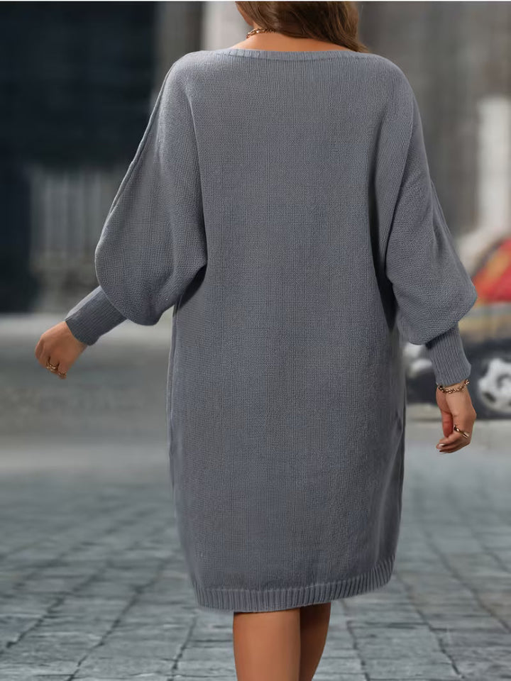 Elunara – Winterliches Strickkleid mit geometrischem Rautenmuster