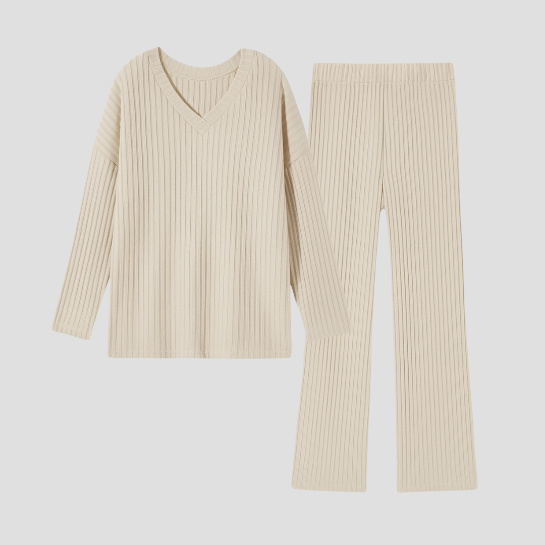 Elyndra – Geripptes Loungewear-Set mit müheloser Eleganz