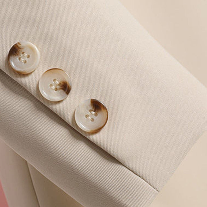 Liorenne – Taillierter Damenblazer mit Gürtel