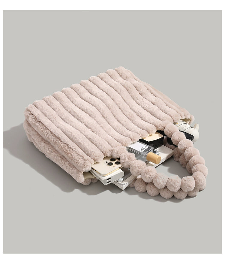 Furielle – Weiche Plüsch-Schultertasche aus Faux Fur