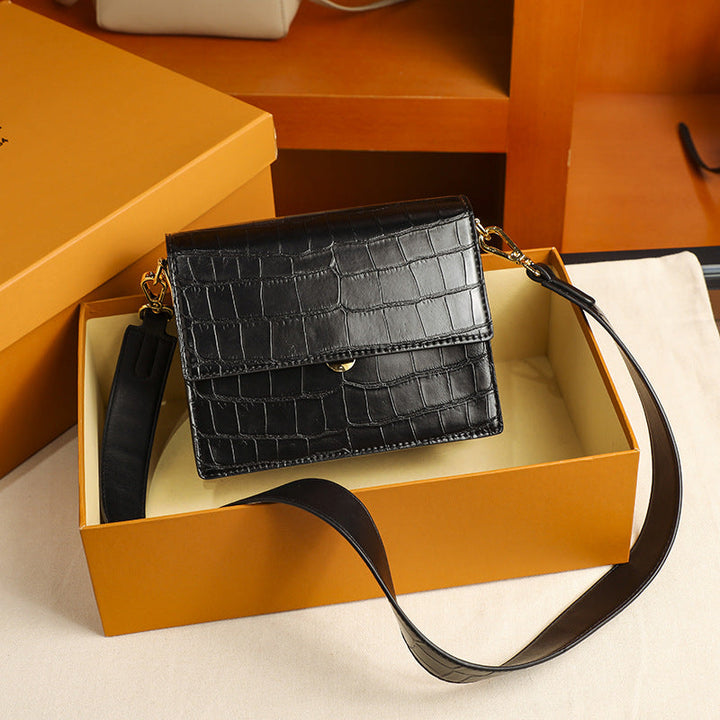 Noctyra – Schultertasche mit edler Kroko-Prägung