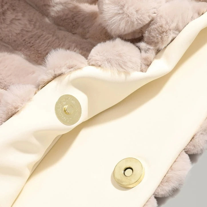 Furielle – Weiche Plüsch-Schultertasche aus Faux Fur