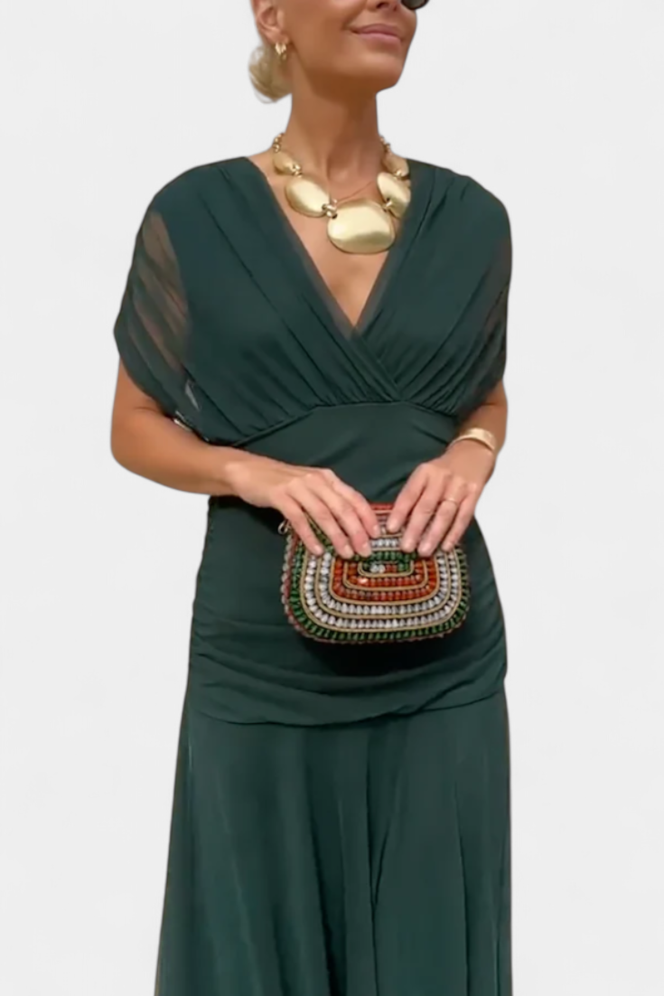 Velmira – Fließendes Kleid mit eleganter Taille und raffiniertem Ausschnitt