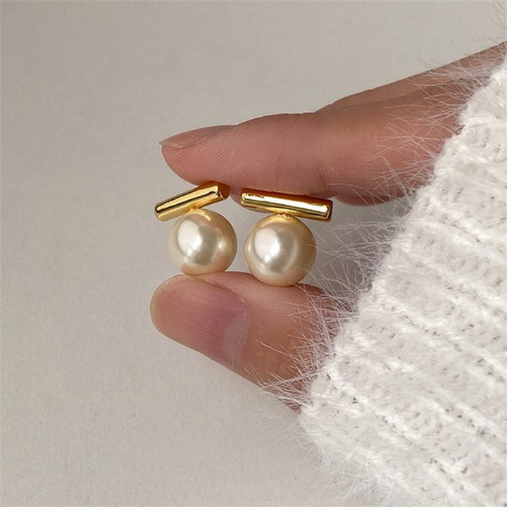 Luméra – Moderne Perlen-Ohrringe mit sanfter Eleganz